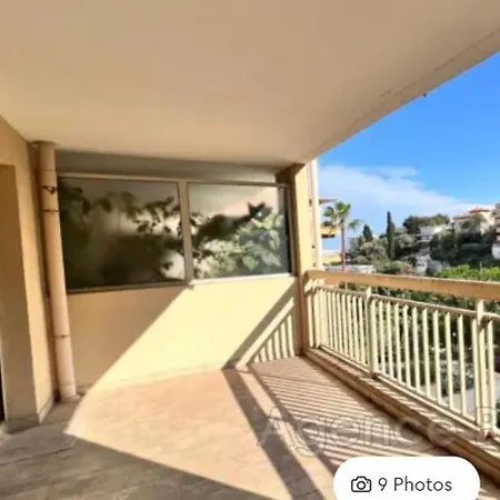 Grand Terrasse Et Piscine Apartmán *